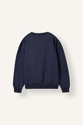 Defacto Regular Fıt Bisiklet Yaka Hayvan Baskılı İçi Yumuşak Tüylü Kalın Sweatshirt Kumaşı Sweatshirt Kız Çocuk I4892a826aunv244 Lacivert-nv244