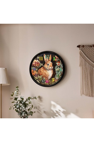 Çiçekler Arasında Tavşan Temalı Dekoratif Duvar Saati 28 Cm Sessiz Mekanizma Çok Renkli 40200316