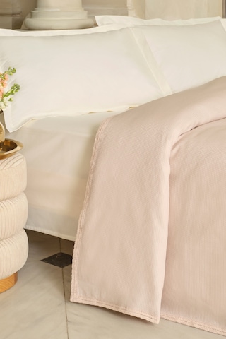 Karaca Home Alya Fistolu Bambu Çift Kişilik Pike Pudra Pudra