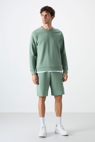 Tommy Life Açık Yeşil Basic O Yaka Rahat Form Erkek Sweatshirt - 88053 CAMEL