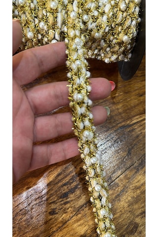 En 1 Cm İnci Boncuklu Tasarım Şerit Dikiş Aksesuarı 1 Metre