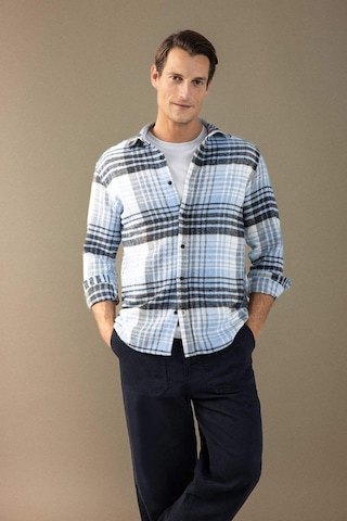 DeFacto Regular Fit Normal Kesim Kareli Oduncu Flanel Uzun Kollu Gömlek S9275AZ24AUBE524 Mavi