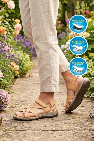 Ayakmod Bej Hakiki Deri Yumuşak Tabanlı Kadın Sandalet 22337 Z