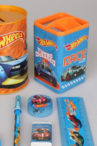 Lisanslı Hot Wheels Masa Üstü Kırtasiye Seti Kalemlik,kumbara,silgi,makas,cetvel Altın