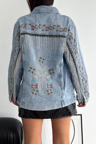 Femelle Kadın Çıtçıt Düğmeli Taş Püsküllü Komple Nakış İşlemeli Denim Ceket mavi