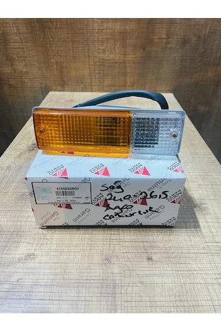 Massey Ferguson 240 Agco-2615 Arka Çamurluk Ön Sinyal Lambası Sağ