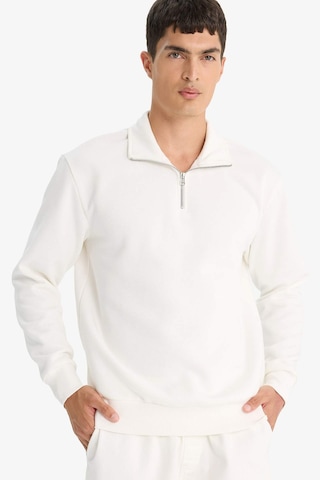Defacto Regular Fit Dik Yaka Yarım Fermuarlı Basic Düz Sweatshirt X7405az25auwt32 Beyaz