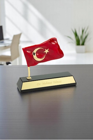 Kutulu Türk Bayraklı Metal Kişiye Özel Masaüstü İsimlik Siyah