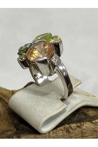 Topaz Taşlı Gümüş Kadın Yüzük Beyaz