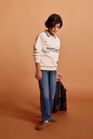 Defacto Erkek Çocuk Loose Fit Yırtık Detaylı Düz Paça Jean Pantolon G3257a825wnnm28 Mavi
