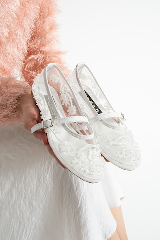Dabab Shoes Flora Kadın Beyaz İnci İşlemeli Tül Dokulu Bantlı Babet Düz Ayakkabı