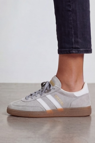 Timeless Classic Gri Beyaz Premium Konfor & Zamansız Stil Günlük Unisex Sneaker Ayakkabı