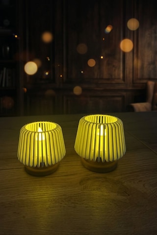 Modern Tasarım Dekoratif Mini Abajur Görünümlü Masaüstü Lambası Ve Mumluk Led Mumlar Dahil