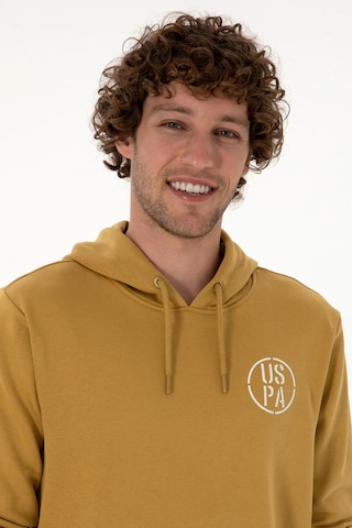 U.S. Polo Assn. Erkek Regular Fit Kapüşonlu Hardal Sweatshirt 50313718-VR151