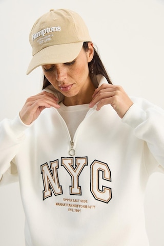Shade Kadın Nyc Nakış İşlemeli Yakası Fermuarlı Üç İplik Şardonlu Oversize Sweatshirt 60283767 - Beyaz