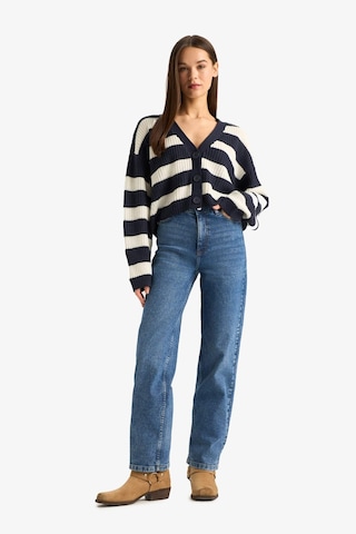 Defacto Regular Fit V Yaka Hırka Z8539az25wnnv207 Lacivert