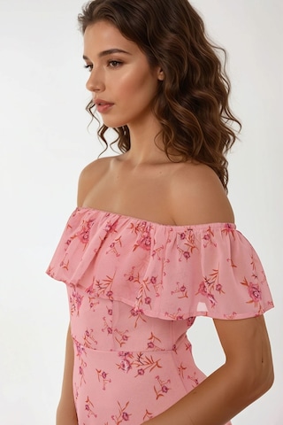 Hiccup Omzu Açık Çiçek Desenli Bodycon Midi Elbise Pembe