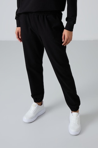 Tommy Life Siyah Basic Pamuklu O Yaka Oversize Lastik Paça Kadın Eşofman Takım - 95287 Siyah