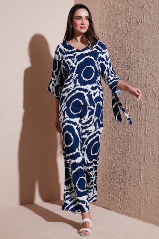 Lela Desenli Regular Fit Truvakar Kol V Yaka Alt-Üst Bayan Takım 5865357 Lacivert