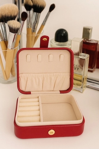 Deri Mini Baklava Desenli Seyahat Takı Bijuteri Mücevher Kutusu Organizer Düzenleyici 11,5cm Kırmızı