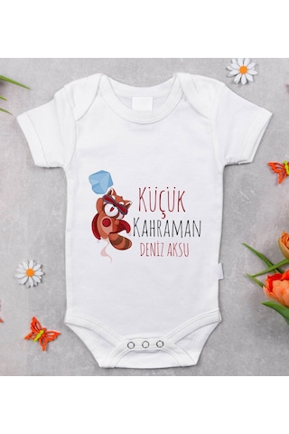 Bitmeyenkartus Bk Kids Isimli Küçük Kahraman Tasarımlı Bebek Body Zıbın - Model Beyaz