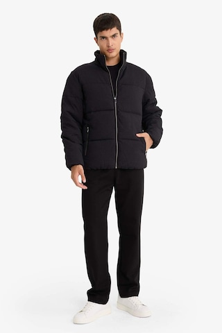 Defacto Regular Fit Dik Yaka Astarlı Fermuarlı Cepli Kışlık Mont F0418ax25wnbk27 Siyah-bk27