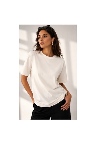 Qu Style Premium Basic Oversize Kadın Tişört Yumuşak Dokulu Günlük Rahat Kalıp T-shirt Ekru