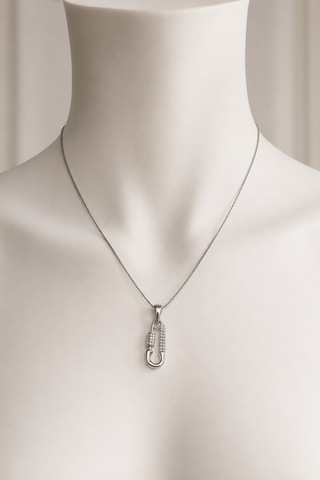Balenbi Jewelry Kadın Taşlı Karabina Figürlü Gümüş Renk Kararmaz Çelik Kolye 1156