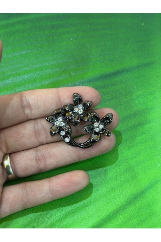 Çiçekli Boncuklu Broş Yaka İğnesi Giyim Aksesuarı 3 x 3 CM Füme