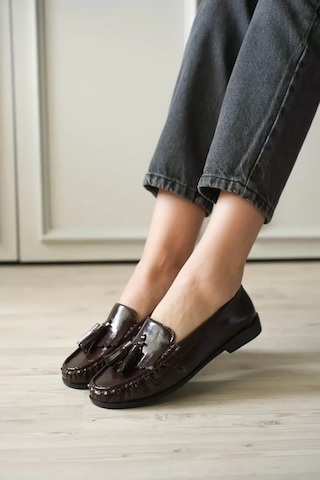 Trendella Acı Kahve Rugan Püsküllü Kadın Loafer Ayakkabı Tr88ms01b Siyah