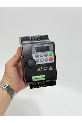 Suswe Su300-1r5g2 Frekans Konvertörü Vfd 1,5kw