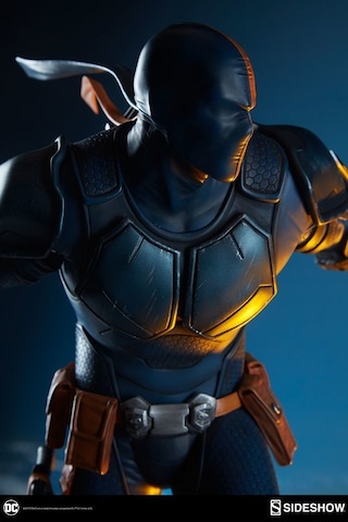 Sideshow Collectibles Deathstroke Premium Format Figure