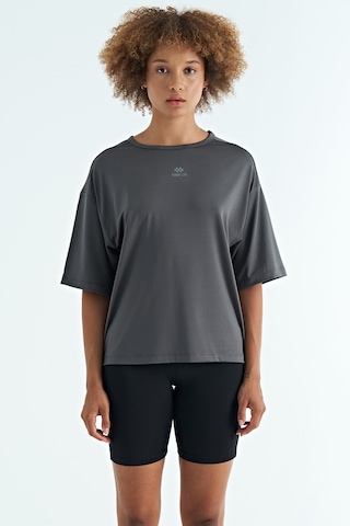 Tommy Life Koyu Gri O Yaka Baskı Detaylı Oversize Kısa Kol Kadın T-shirt - 97263 Koyu Gri