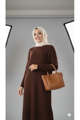 Sonbaharmoda Kadın Uzun Triko Elbise %100 Akrilik Bisiklet Yaka Rahat Ve Şık Kışlık Model Kahverengi