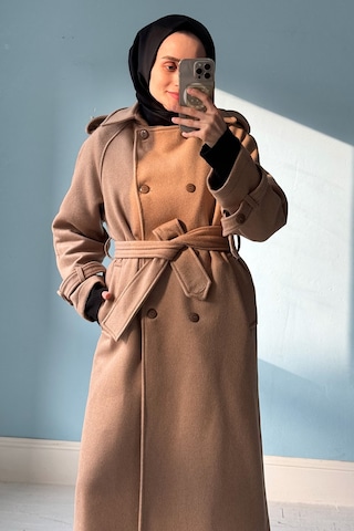 Uzun Apolet Detaylı Kaşe Kaban Deve Tüyü Deve Tüyü