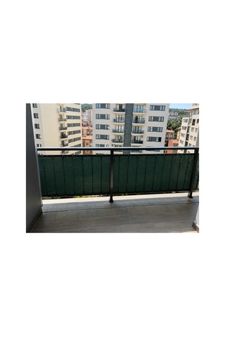 Balkon Demiri Tülü %95 Gölgeleme Ve Mahremiyet Filesi - Şerit Kolonlu Kuşgözü Kapsüllü Bahçe Çiti Tülü Koyu Yeşil