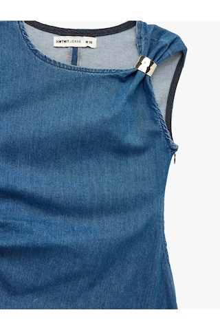 Koton Metal Aksesuarlı Kolsuz Pamuklu Drapeli Denim Midi Elbise Orta İndigo 6sal80031md