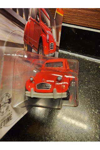 Matchbox 1/64 2024 1970 Citroen 2cv