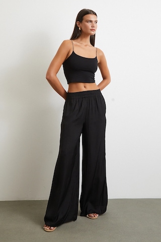 Lastik Askılı Top Siyah Siyah