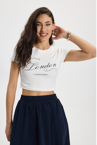 Tudors Kadın Slim Fit Dar Kesim Pamuk Bisiklet Yaka Kısa Kollu Baskılı Ekru Crop Tişört-50532 L