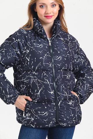 Kadın Dijital Baskılı Dik Yaka Mont Siyah