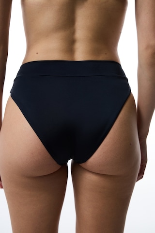 Penti Siyah V Kesimli Bikini Altı