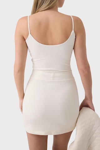 Guess Ortensia Pamuklu Slim Fit Taşlı Logolu Top V5gp22j1314 Kadın Top V5gp22 J1314 G1o6 Ekru