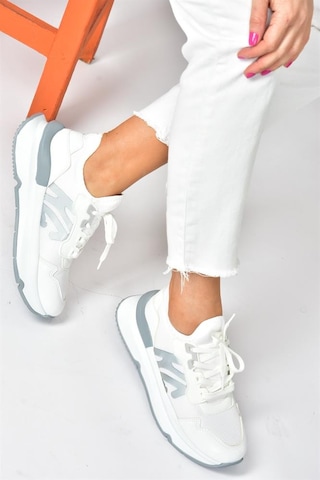 Fox Shoes Beyaz Kumaş Kalın Tabanlı Spor Ayakkabı Sneakers P973516904 Beyaz