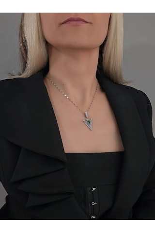 Eva Takı Store Zümrüt Yeşili Üçgen Zirkon Taşlı Silver Renk Kolye Silver