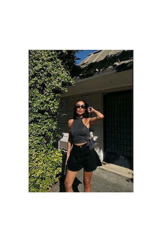 Nido Moda Kadın Çizgili Halter Yaka Bluz - Yan Bağlamalı Simli Crop Top Siyah