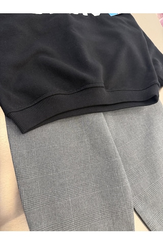 Magu Çocuk Pamuklu Yazı Baskılı Siyah Sweatshirt Ve Gri Ekose Pantolon Takımı Çok Renkli