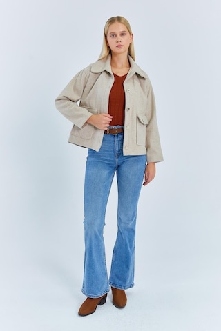 4410 Kadın Balık Sırtı Kısa Kaban Bej Bej