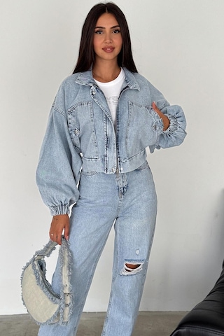 Kadın Açık Mavi Kısa Denim Ceket Elastik Manşetli Crop Model Mavi