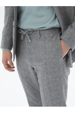 Gri Çizgili Modern Fit Yün Karışımlı Takım Elbise Gri